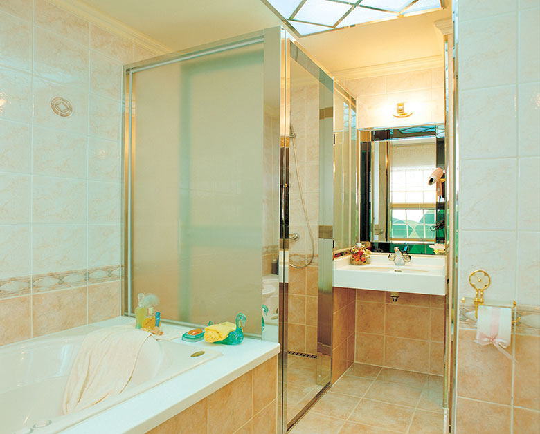 moderne-badkamer-voorbeelden-inloopdouche